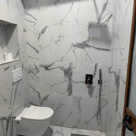 Fogadó Tirana Rooms