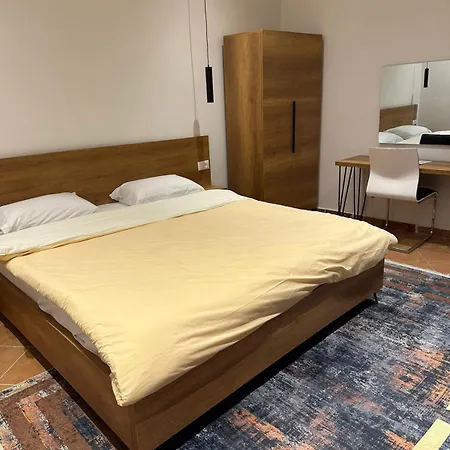 Tirana Rooms * Tirana